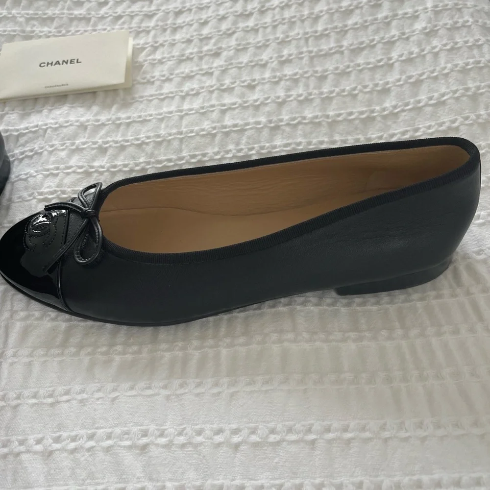 CHANEL Black Patent Cap Toe Flats - Picture 8 of 10